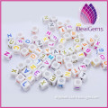 Loose 7*7mm Acrylic Alphabet Beads White Beads with Colorful Letter Printed Plastic Cube Beads with Hole 4mm